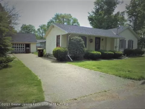 701 E Higham St, Saint Johns, MI 48879 photo 3