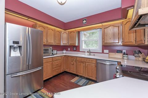 1963 Cimarron Dr, Okemos, MI 48864 photo 11
