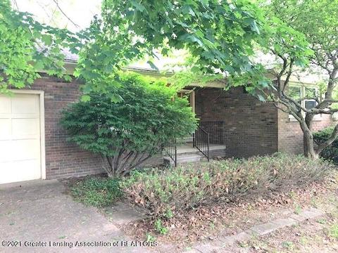 2214 Delta River Dr, Lansing, MI 48906 photo 2