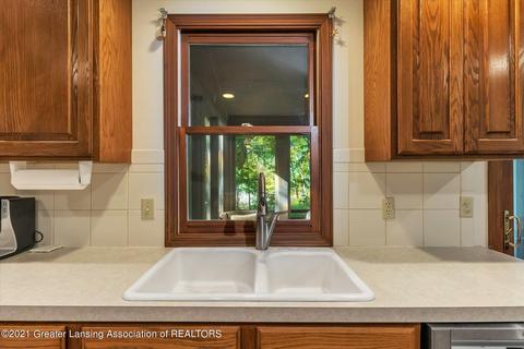 1241 Woodwind Trl, Haslett, MI 48840 photo 9