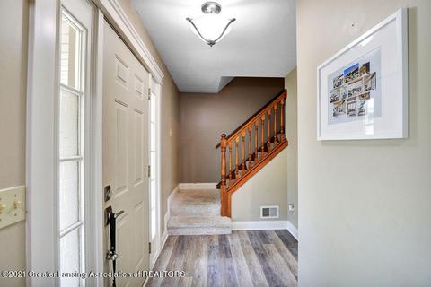 12366 Burlingame Dr, Dewitt, MI 48820 photo 6