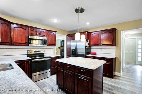 12366 Burlingame Dr, Dewitt, MI 48820 photo 11