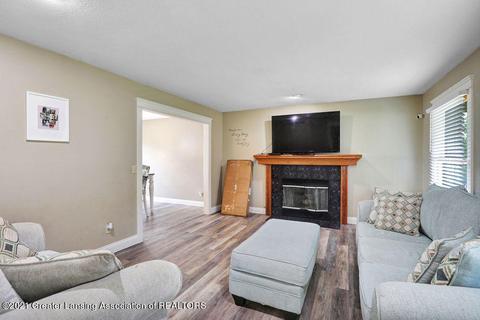 12366 Burlingame Dr, Dewitt, MI 48820 photo 4