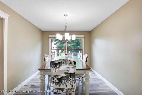 12366 Burlingame Dr, Dewitt, MI 48820 photo 14