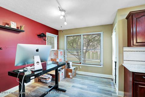 12366 Burlingame Dr, Dewitt, MI 48820 photo 8
