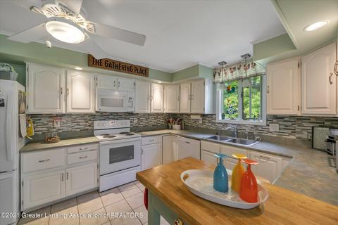 7534 Howe Rd, Bath, MI 48808 photo 13