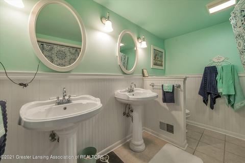 7534 Howe Rd, Bath, MI 48808 photo 24