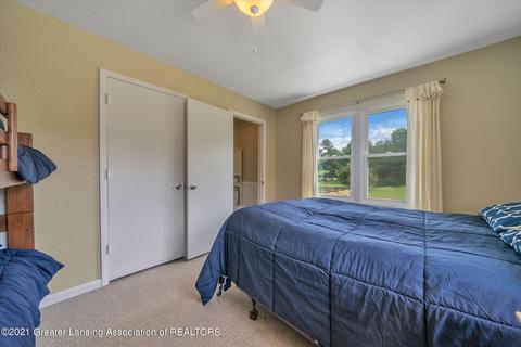 7534 Howe Rd, Bath, MI 48808 photo 18