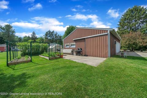 7534 Howe Rd, Bath, MI 48808 photo 32