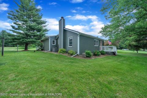 7534 Howe Rd, Bath, MI 48808 photo 5