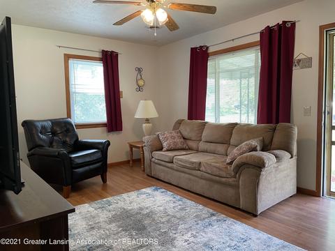 3024 Sheffer Ave, Lansing, MI 48906 photo 4