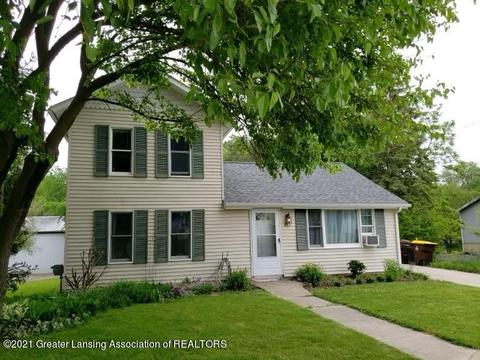 403 E Columbia St, Mason, MI 48854 photo 1