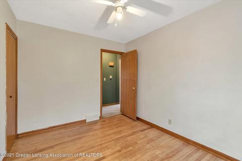 2131 Dillingham Ave, Lansing, MI 48906 photo 21