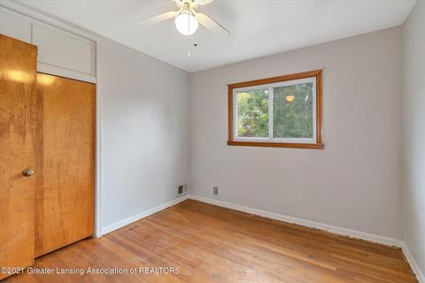 2131 Dillingham Ave, Lansing, MI 48906 photo 24