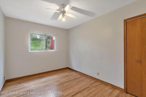 2131 Dillingham Ave, Lansing, MI 48906 photo 19