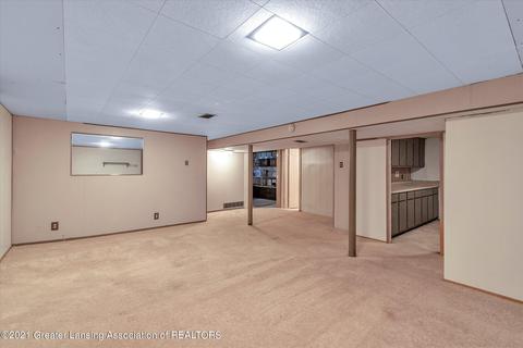 2131 Dillingham Ave, Lansing, MI 48906 photo 29