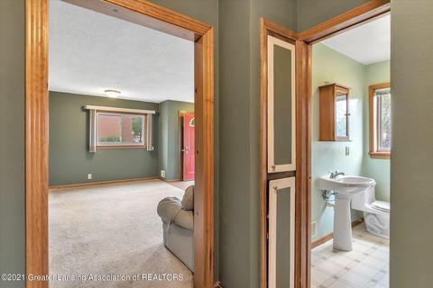 2131 Dillingham Ave, Lansing, MI 48906 photo 14