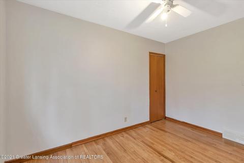 2131 Dillingham Ave, Lansing, MI 48906 photo 20
