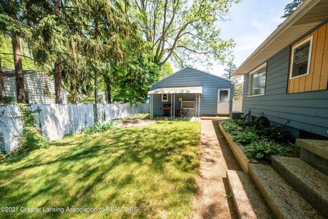 2406 Delta River Dr, Lansing, MI 48906 photo 28