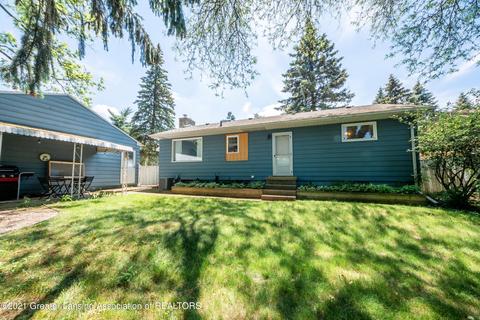 2406 Delta River Dr, Lansing, MI 48906 photo 30