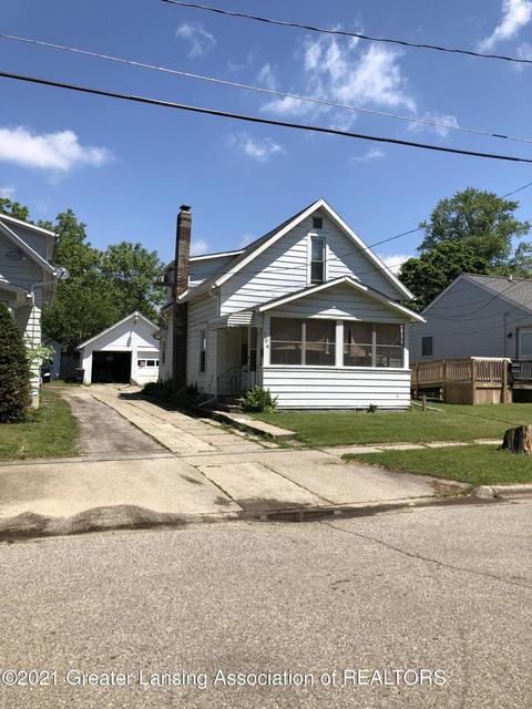 704 Webb St, Jackson, MI 49202 photo 2
