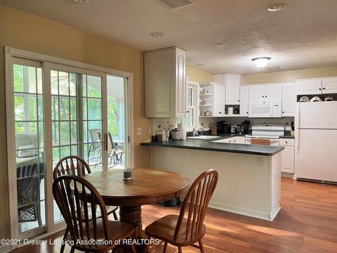 711 Pine Ridge Dr, Dewitt, MI 48820 photo 11