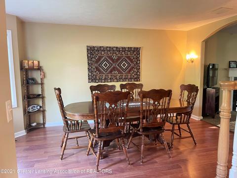 711 Pine Ridge Dr, Dewitt, MI 48820 photo 3