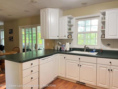 711 Pine Ridge Dr, Dewitt, MI 48820 photo 13
