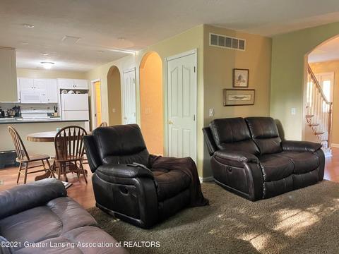 711 Pine Ridge Dr, Dewitt, MI 48820 photo 6
