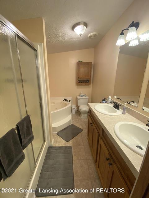 3219 Luetta Ave, Jackson, MI 49201 photo 12