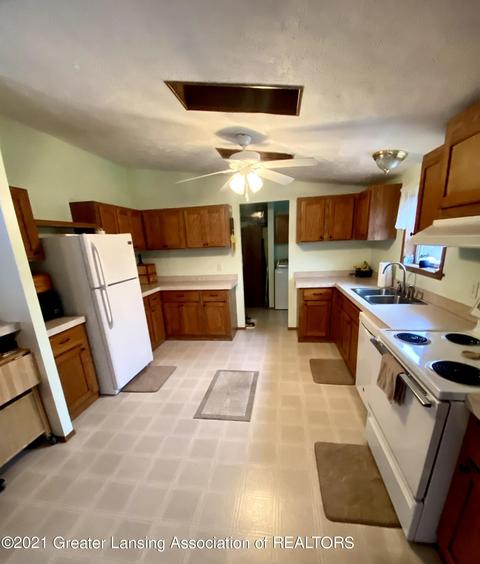 3219 Luetta Ave, Jackson, MI 49201 photo 7