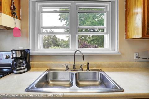 1077 Tuttle Rd, Mason, MI 48854 photo 9