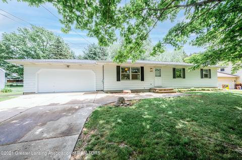 1217 Longspur Dr, Dewitt, MI 48820 photo 2
