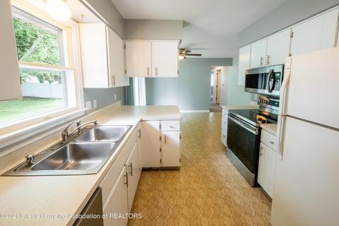 1217 Longspur Dr, Dewitt, MI 48820 photo 7