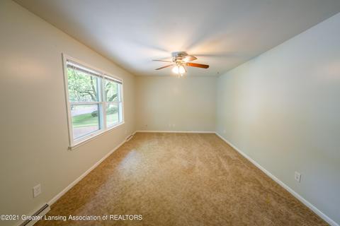 1217 Longspur Dr, Dewitt, MI 48820 photo 3
