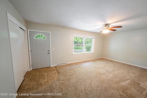 1217 Longspur Dr, Dewitt, MI 48820 photo 4