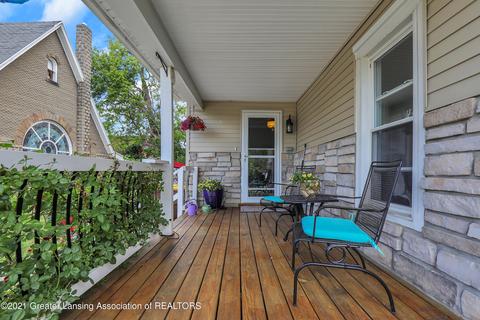 109 E Front St, Grand Ledge, MI 48837 photo 4
