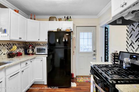 109 E Front St, Grand Ledge, MI 48837 photo 11