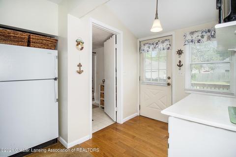 624 E Cavanaugh Rd, Lansing, MI 48910 photo 13