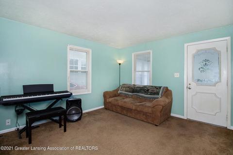 624 E Cavanaugh Rd, Lansing, MI 48910 photo 9