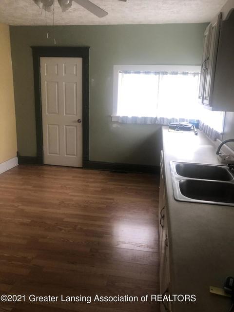 237 E Pine St, Elsie, MI 48831 photo 7