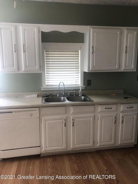 237 E Pine St, Elsie, MI 48831 photo 9