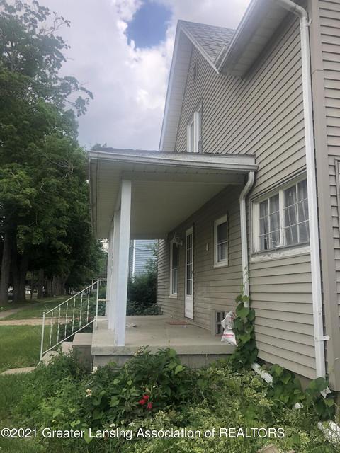 237 E Pine St, Elsie, MI 48831 photo 3