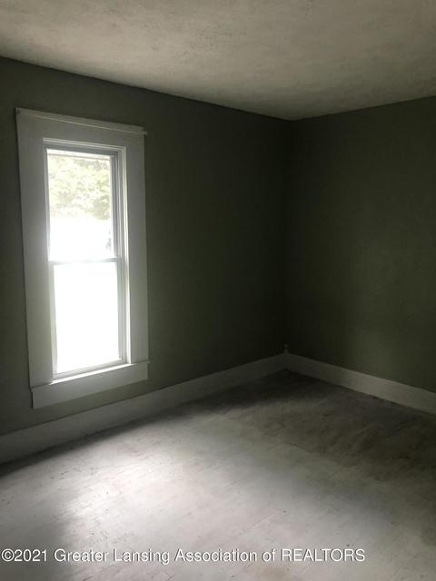 237 E Pine St, Elsie, MI 48831 photo 12