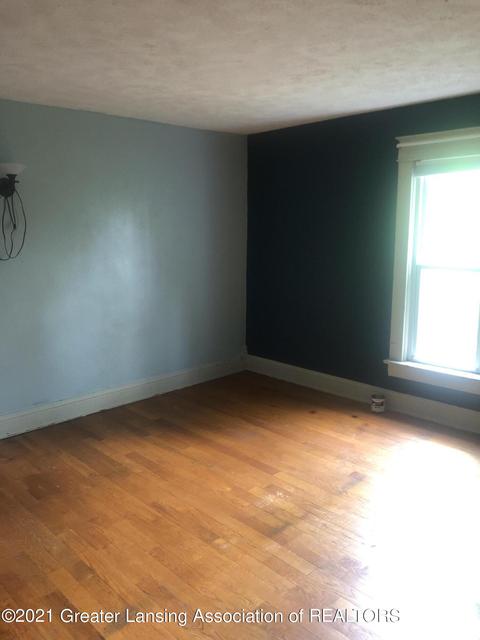 237 E Pine St, Elsie, MI 48831 photo 17