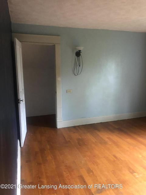 237 E Pine St, Elsie, MI 48831 photo 18