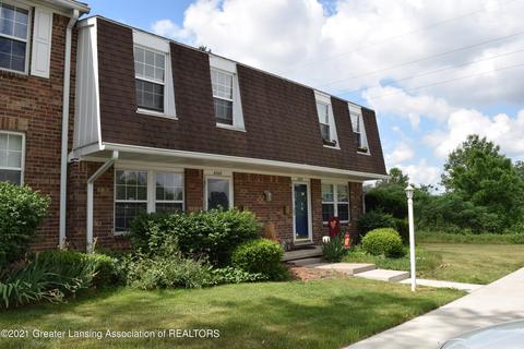 6268 Beechfield Dr #33, Lansing, MI 48911