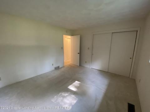 3122 E Broadmoor Dr, Lansing, MI 48906 photo 23