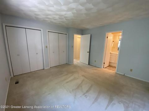 3122 E Broadmoor Dr, Lansing, MI 48906 photo 27
