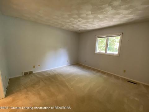 3122 E Broadmoor Dr, Lansing, MI 48906 photo 26
